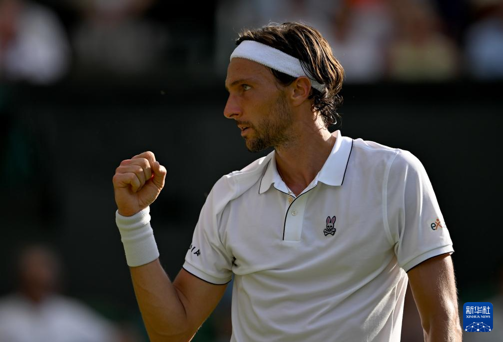 关于年终总决赛横扫温网，兹维列夫刷新纪录的信息