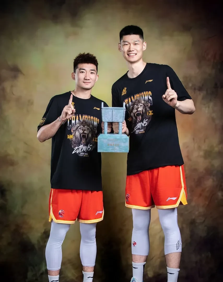 深圳队横扫山西队，孙铭徽带队取胜