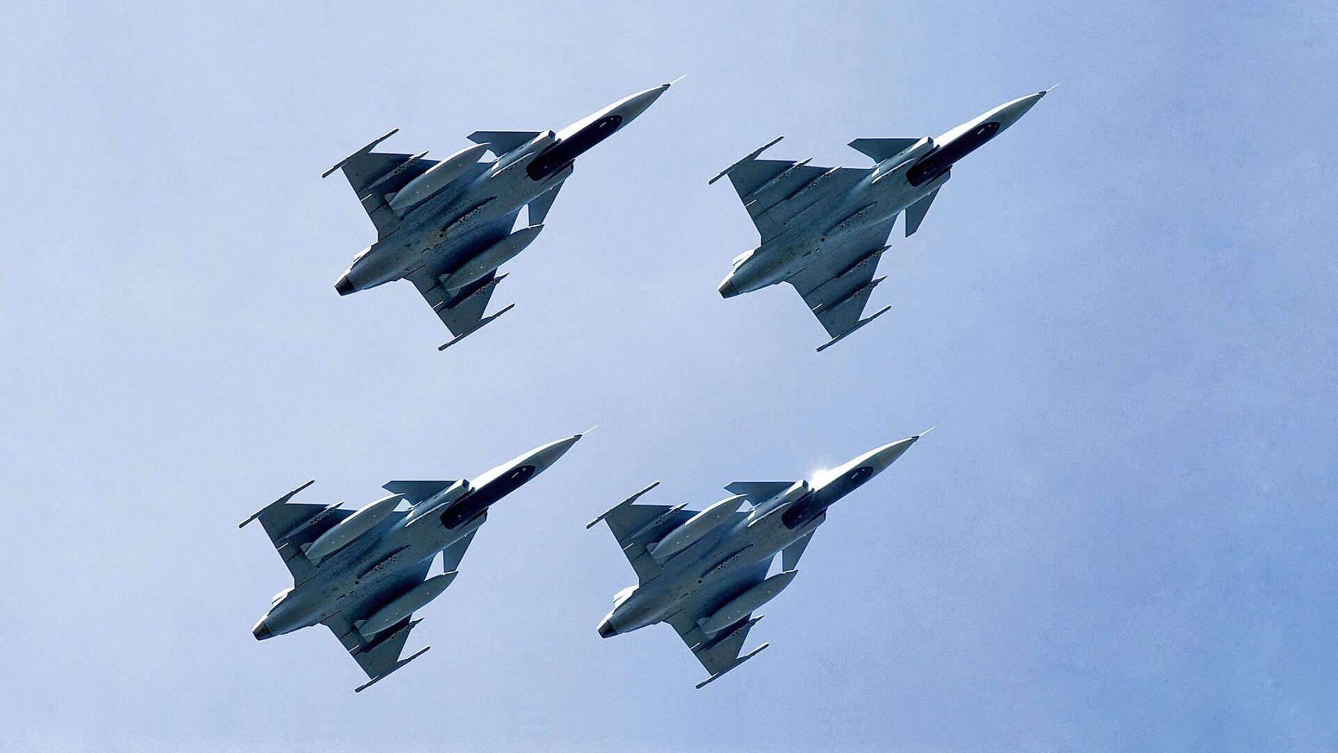 浓眉擎天柱定江山，老鹰振翅四连胜横扫篮网